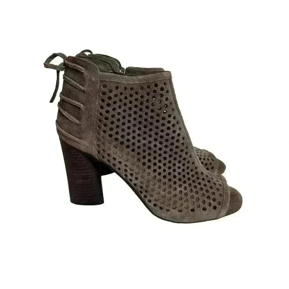 Gianni Bini Taupe Suede Ankle Shoe Peep Toe Side Zip Heels Sandals Sz 8 - Picture 1 of 7